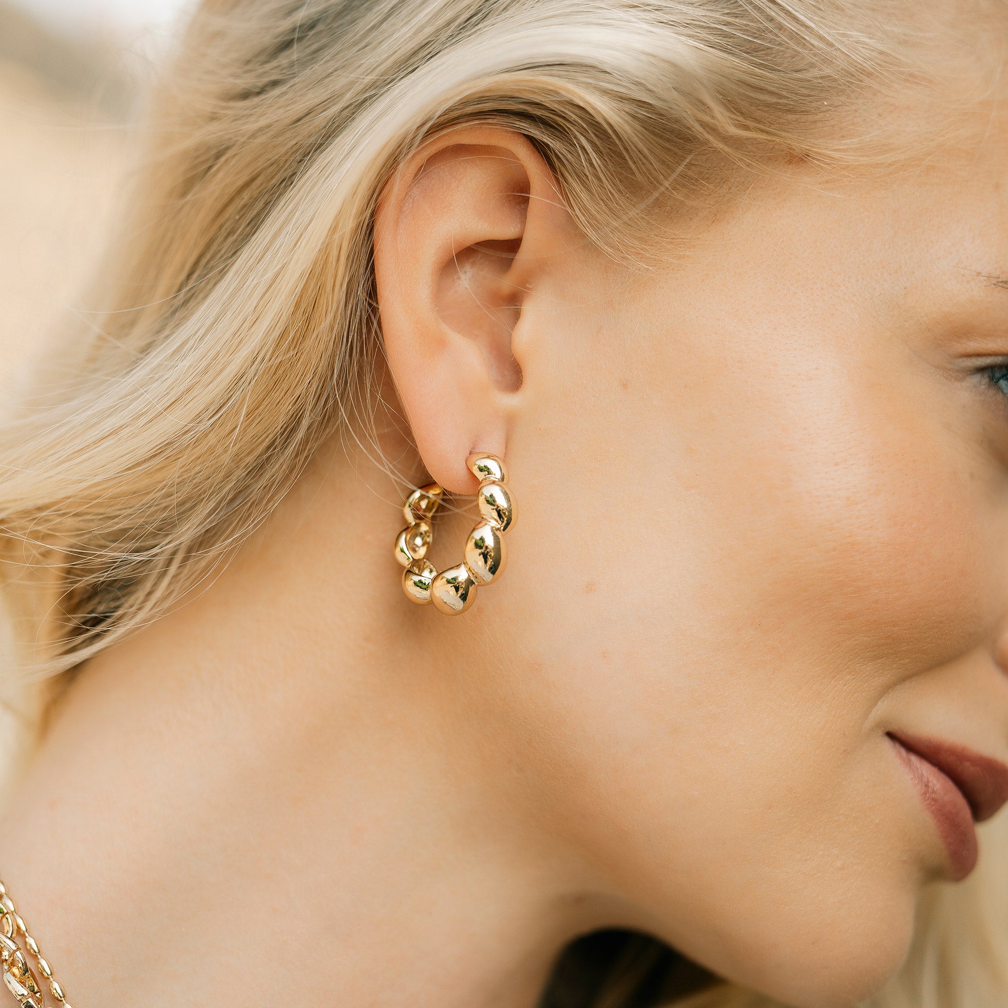 DOTTY HOOP EARRINGS - GOLD