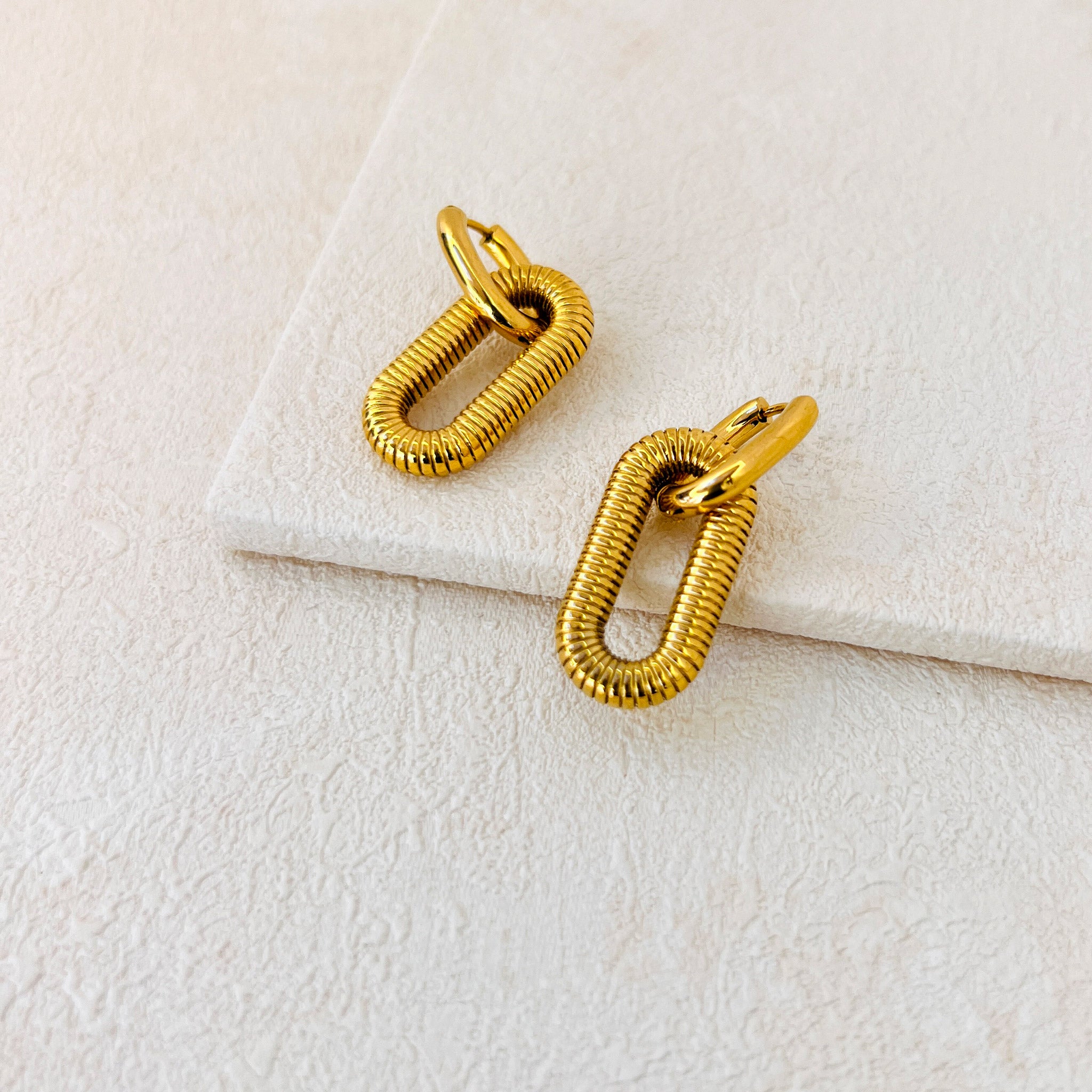 OCTAVIA EARRINGS - GOLD