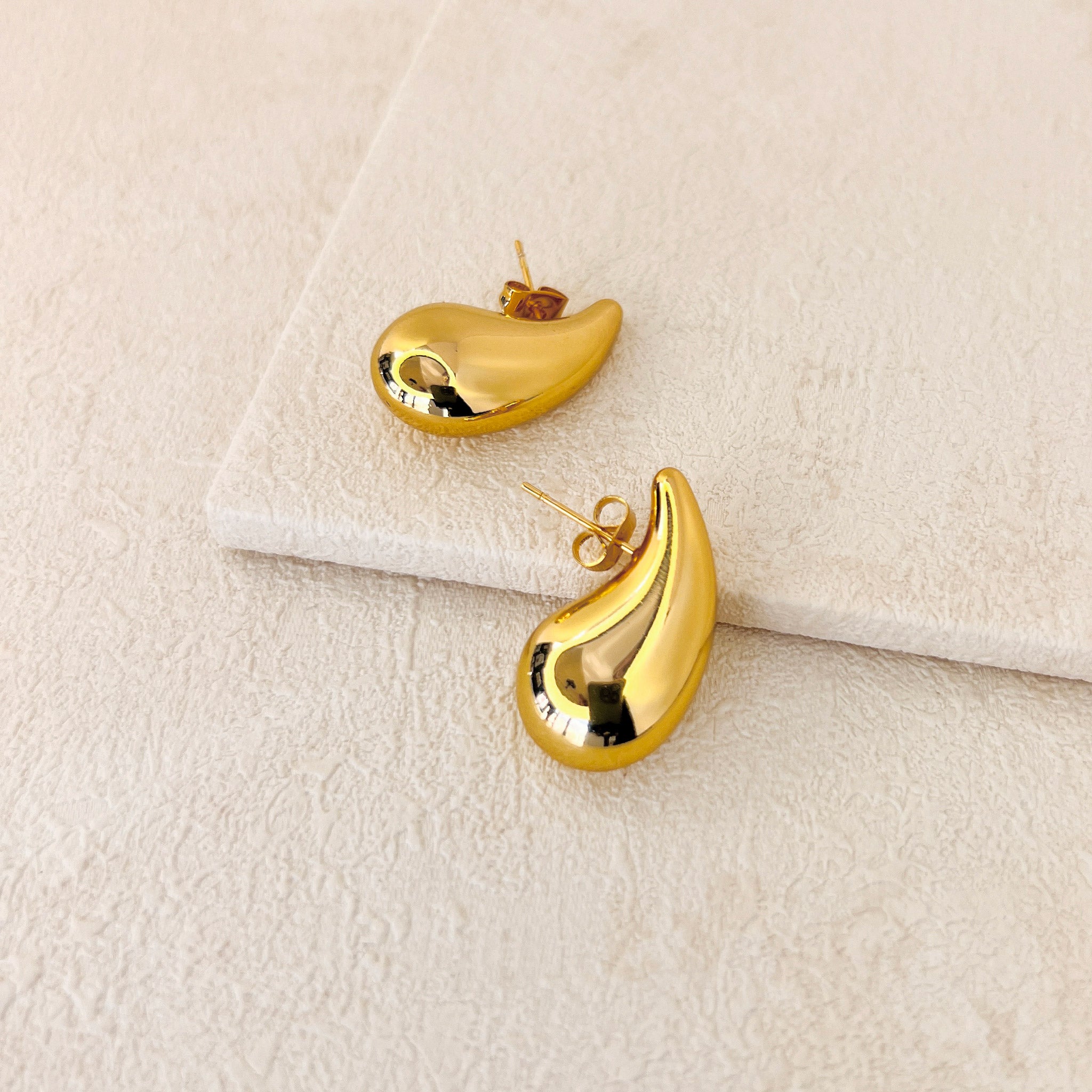 MARNI TEAR DROP EARRINGS - GOLD