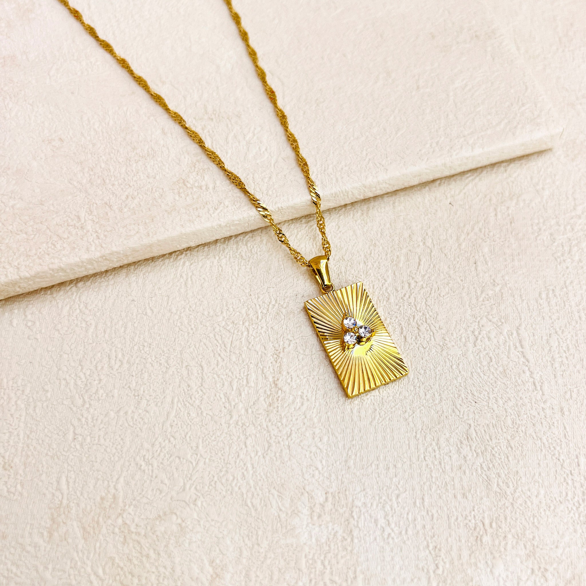 STELLA PENDANT NECKLACE - GOLD