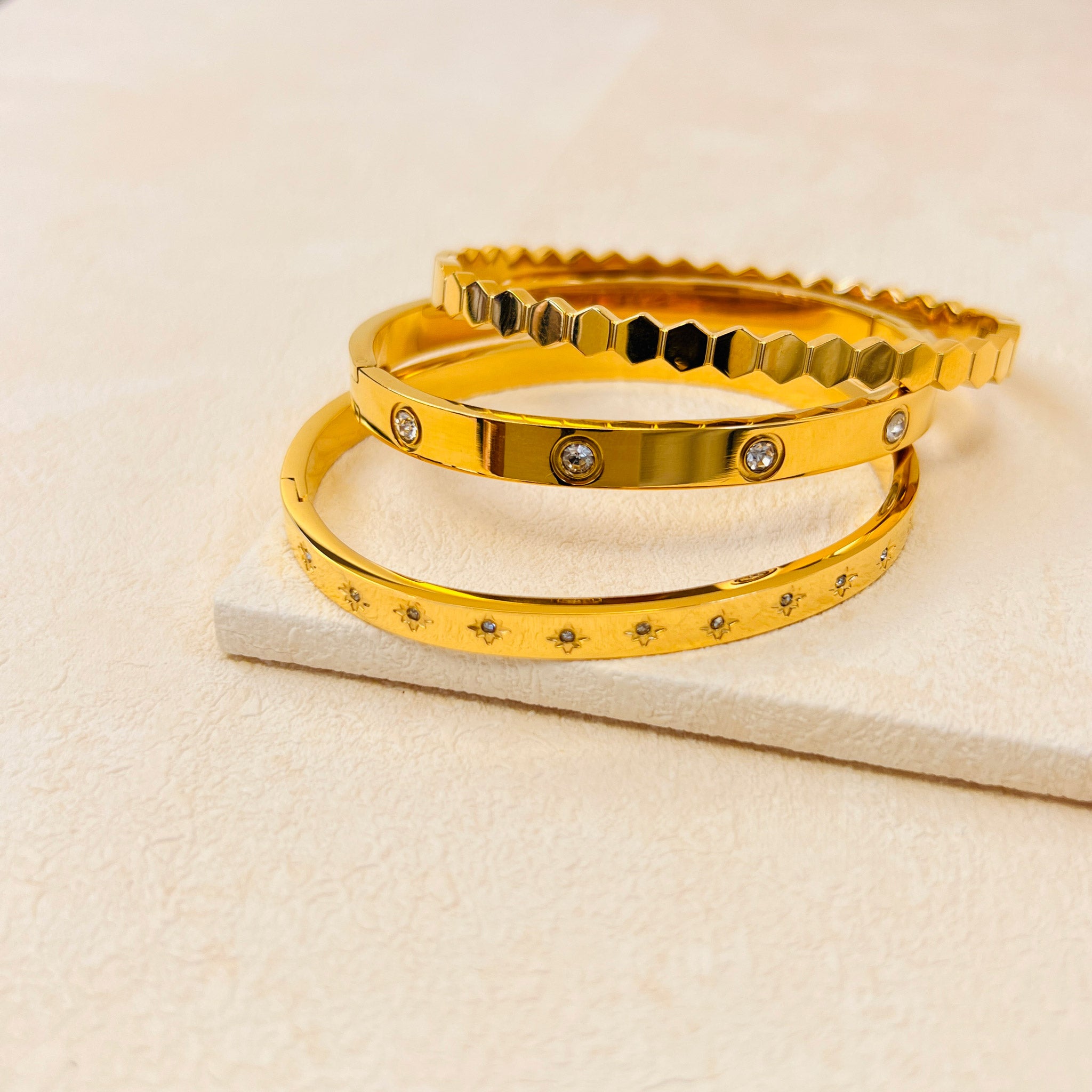 HEXAGON BANGLE- GOLD