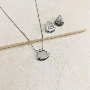 SHELL NECKLACE & EARRING SET- SILVER