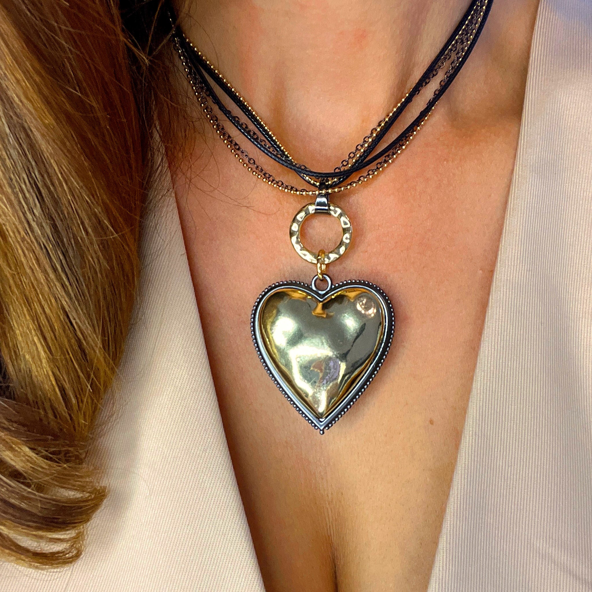 GOLDEN HEART PENDANT NECKLACE