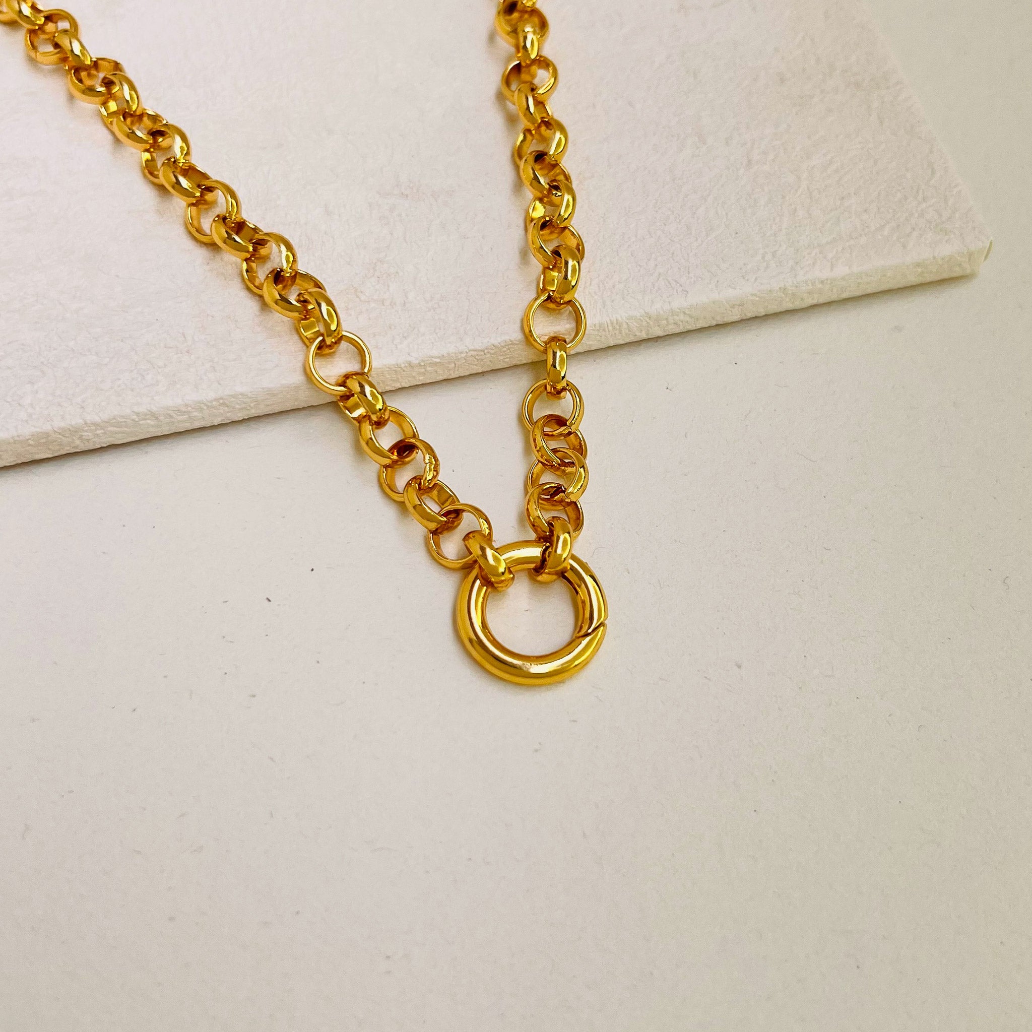 MAGGIE BELCHER CHAIN LOCK NECKLACE - GOLD