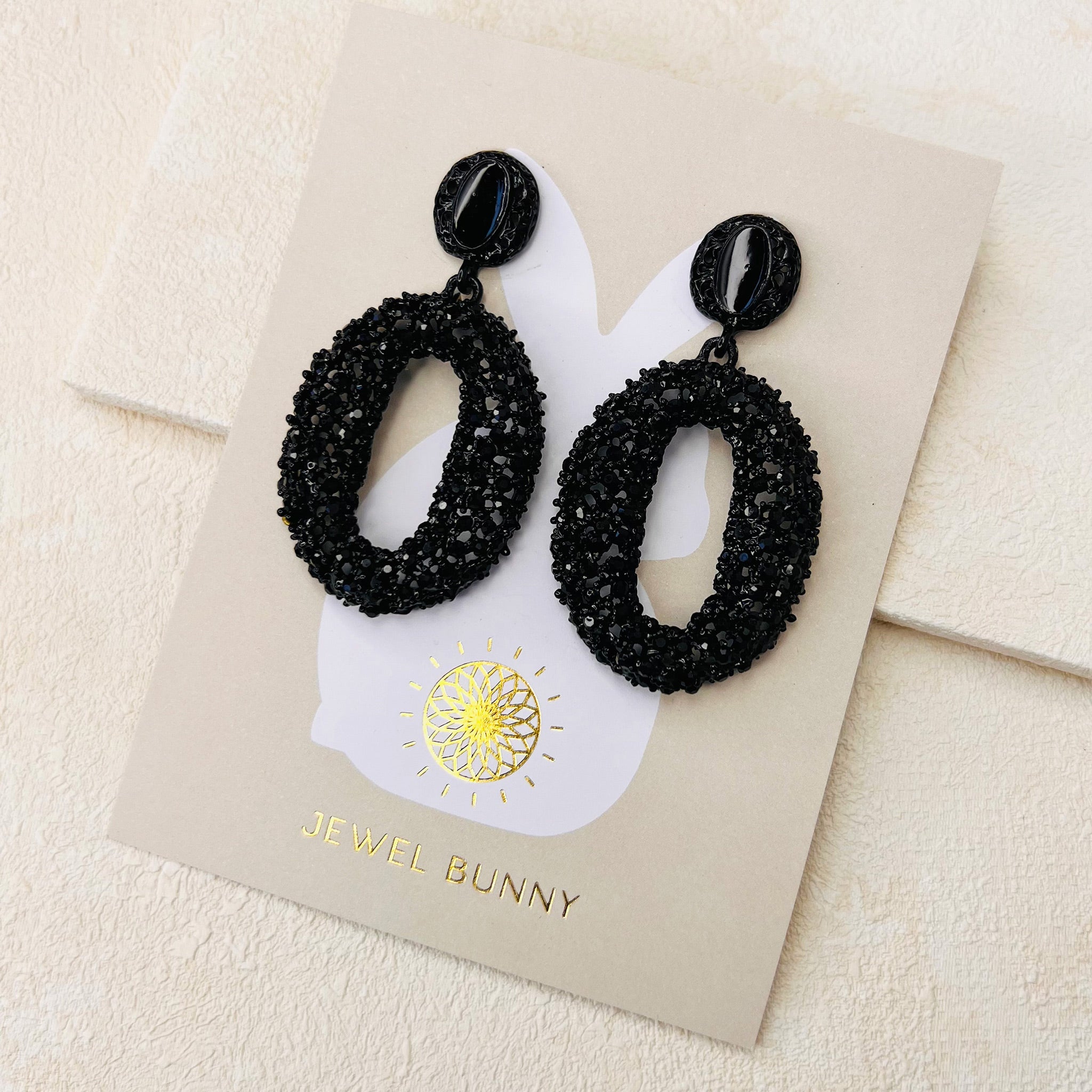 CARRIE EARRINGS - BLACK