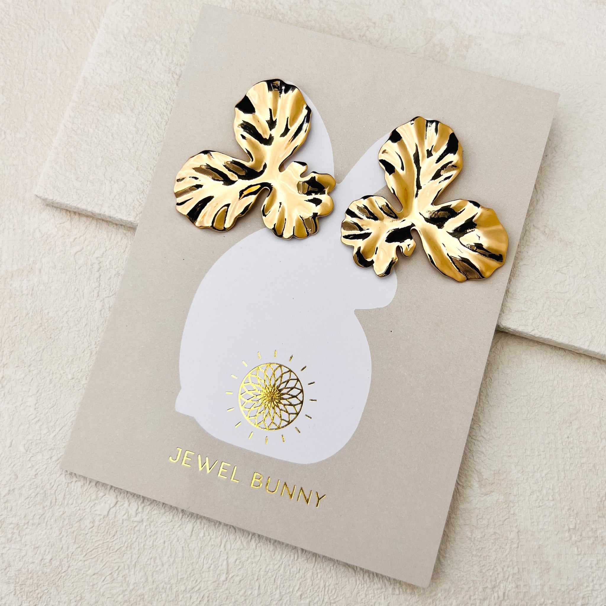 LORETTA FLORAL EARRINGS - GOLD