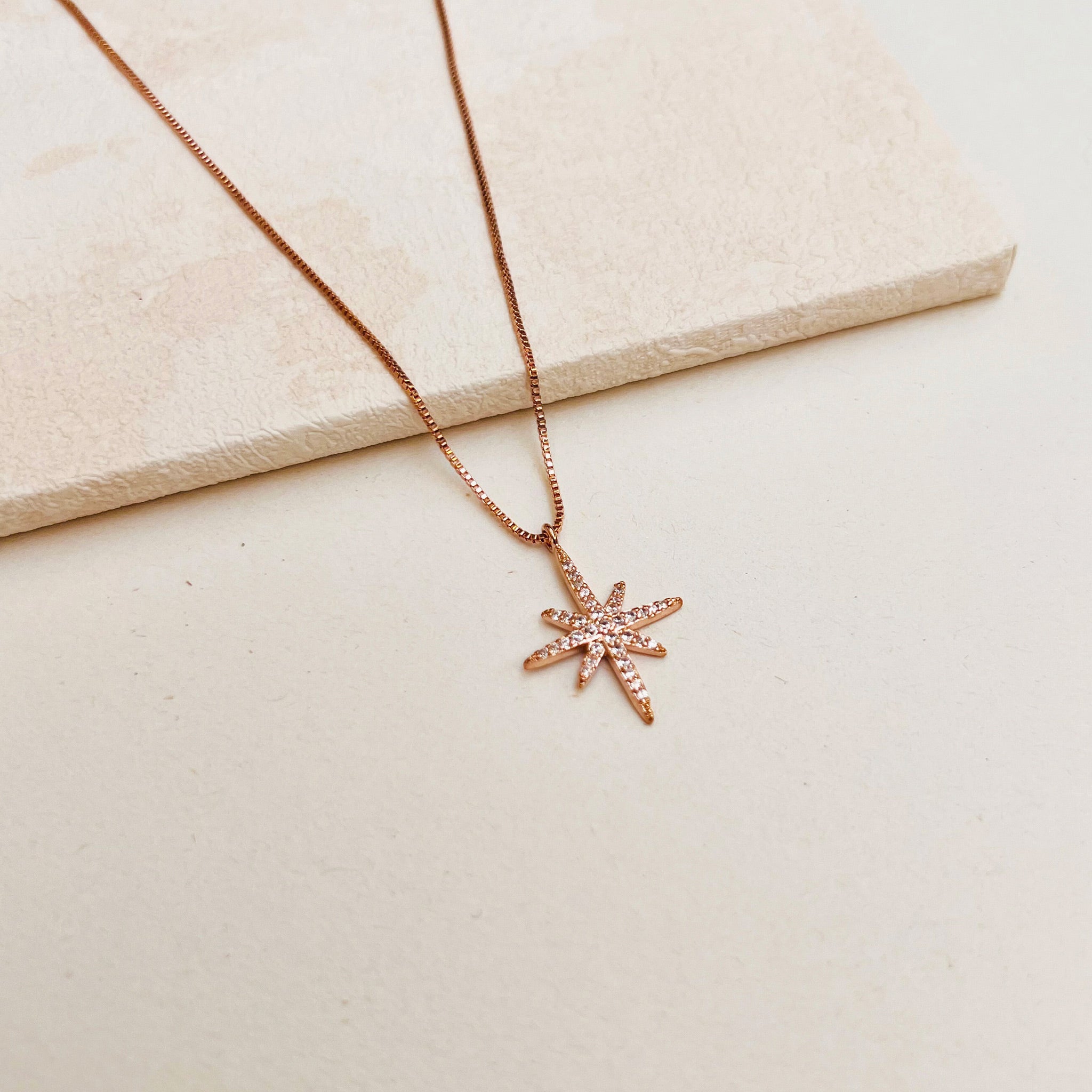 NORTH STAR PENDANT NECKLACE - ROSE GOLD