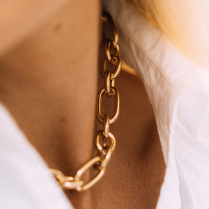 SASKIA CURB LINK NECKLACE - GOLD